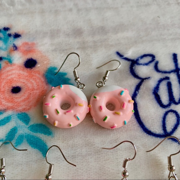 🍩 Women’s Donut Earrings 🍩 - Picture 3 of 4